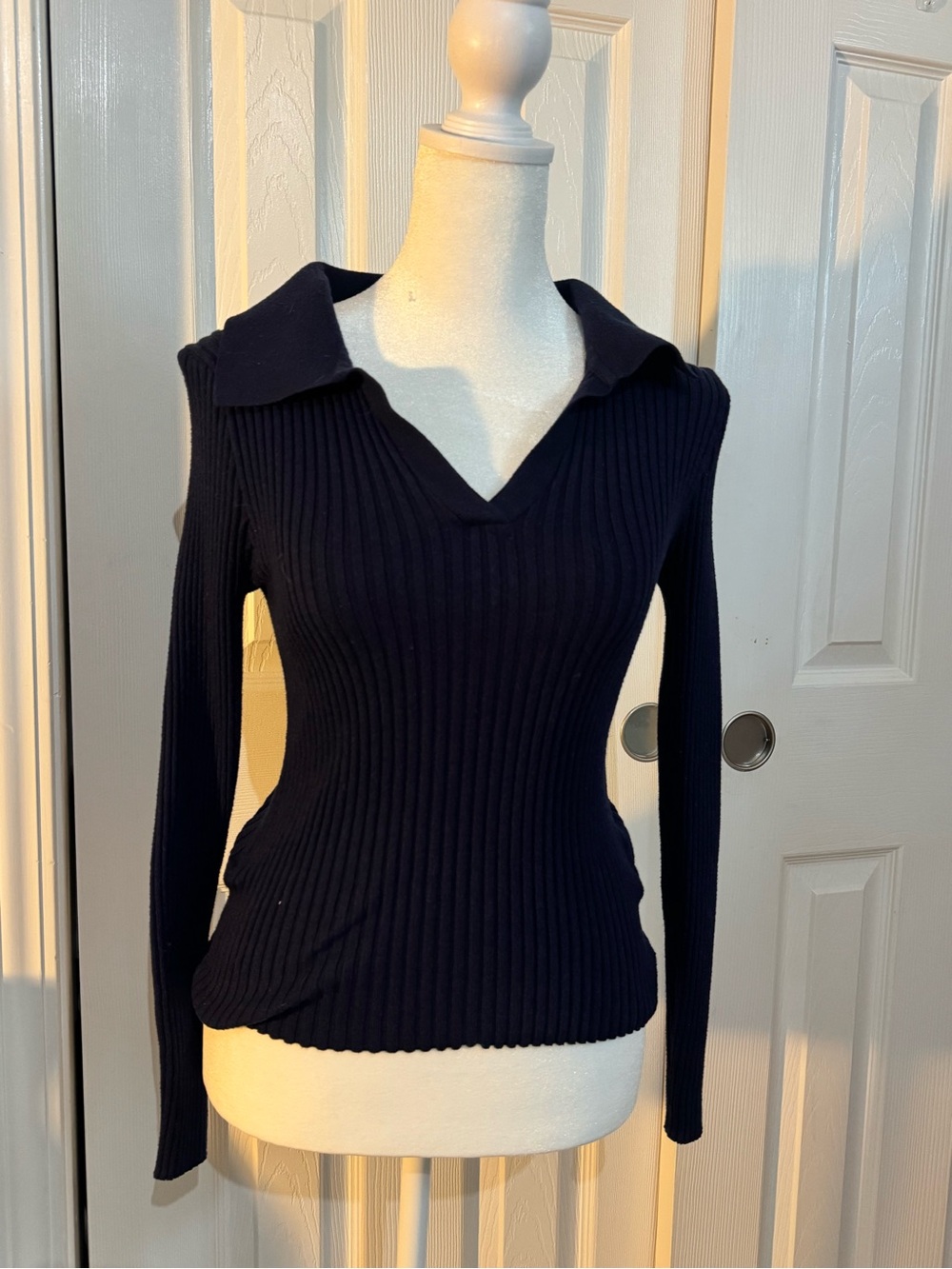 Women's Ribbed V-Neck Collared Sweater Top - Navy